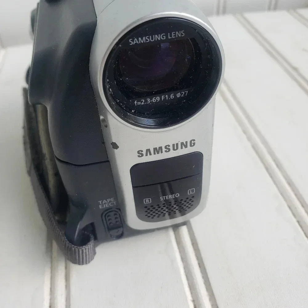 Samsung SC-D263 Hand Held Digital Cam Untested